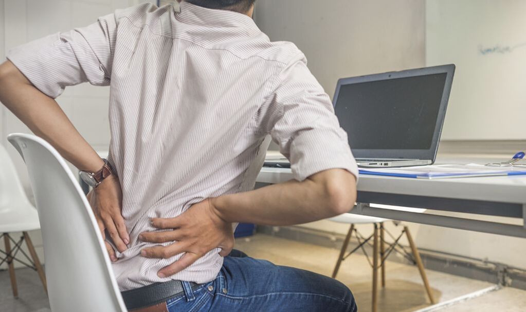 lower back pain while sitting